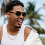 Myke-Towers-esta-viviendo-su-mejor-vida-y-haciendo-su-musica-mas-aventurera-hasta-el-momento-en-LVEU-Vive-La-Tuya-No-La-MIa